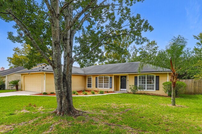Foto del edificio - 8323 Cross Timbers Dr W