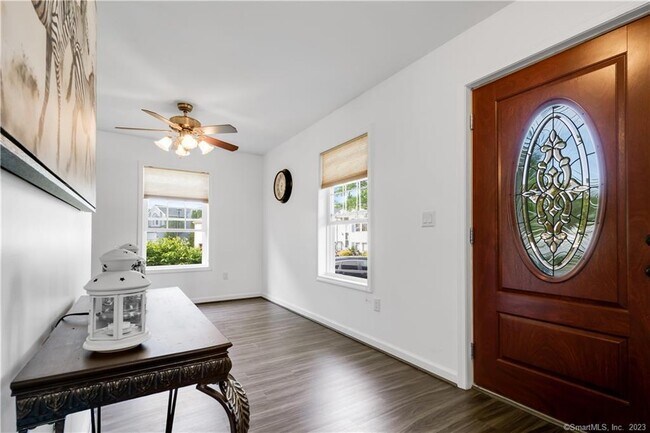 Foto del edificio - 1 Alicia Ln