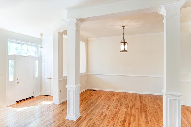 Building Photo - 20717 Waterfall Branch Terrace