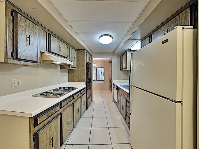 Foto del edificio - 532 W Plantation Blvd