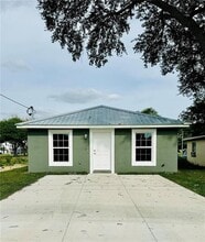 Building Photo - 136 E St