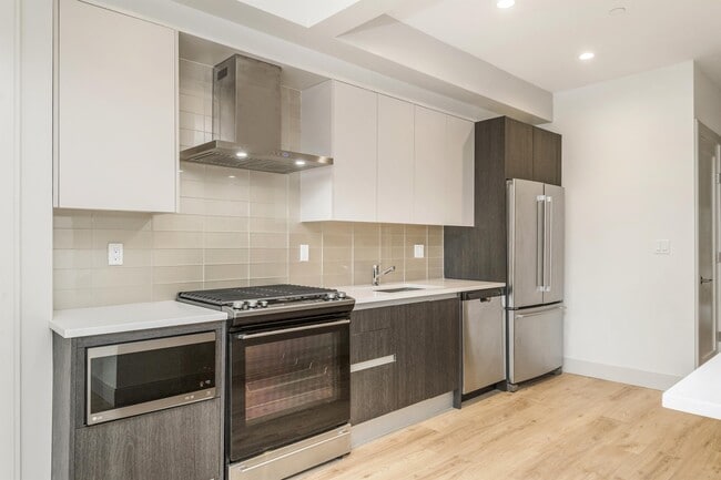 Photo - 178 St Alphonsus St Apartment