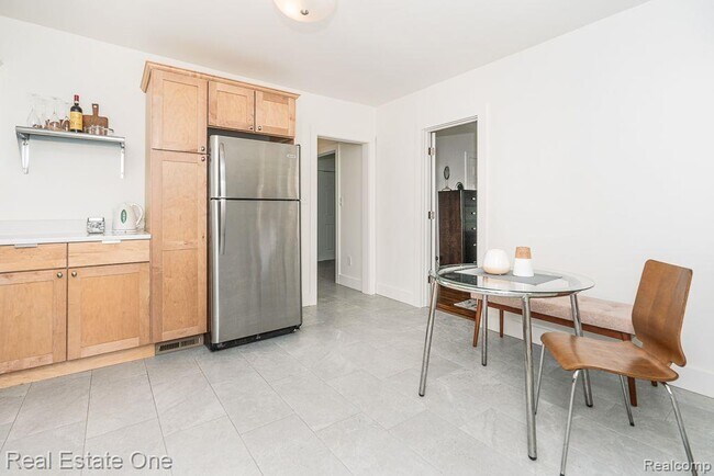 Foto del edificio - 2392 W Auburn Rd