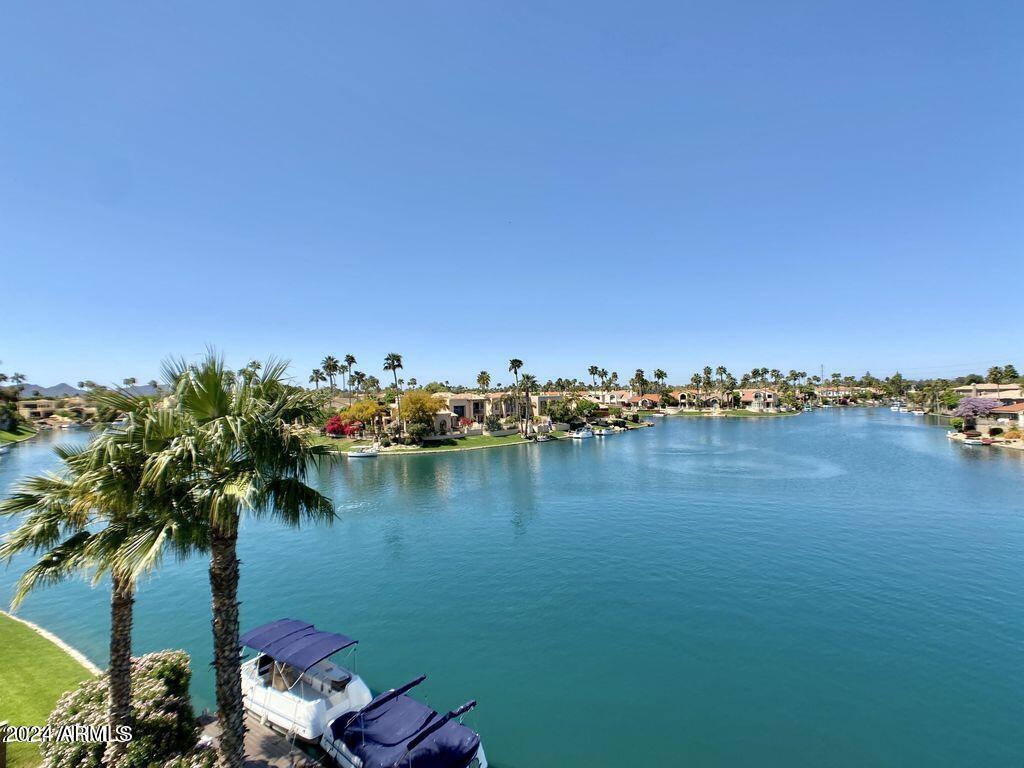 Primary Photo - 10080 E Mountainview Lake Dr