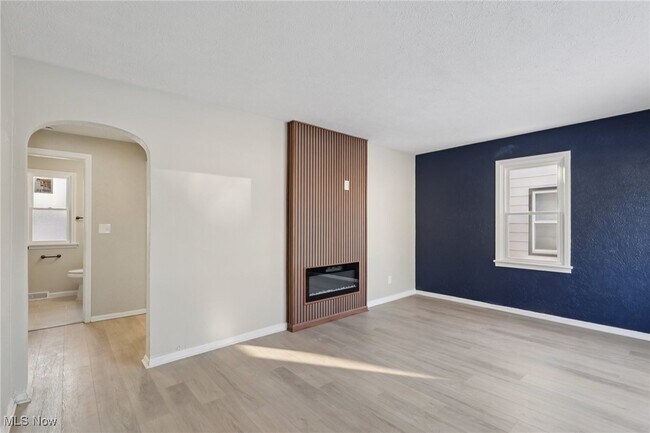 Foto del edificio - 21316 Watson Rd