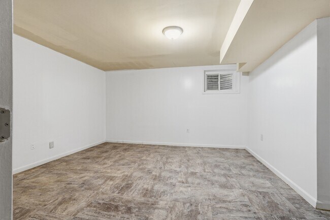 Foto del edificio - 7211 Martins Ct