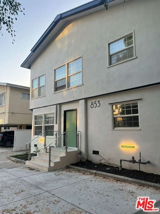 Foto del edificio - 853 S Bedford St