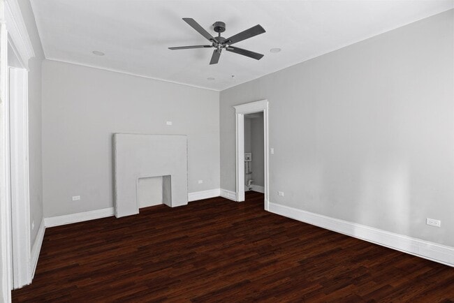 Foto del edificio - 5341 S Indiana Ave