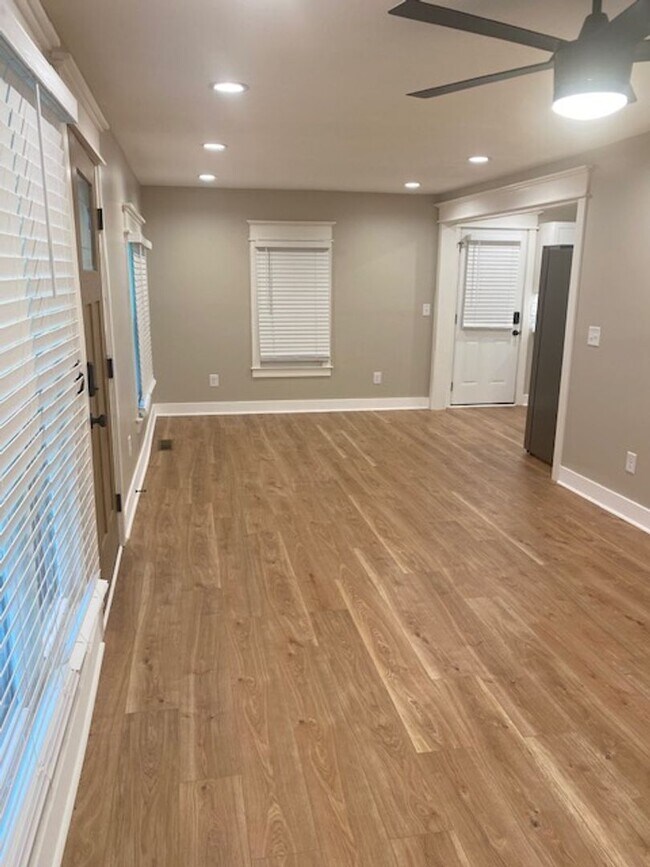 Foto del edificio - Remodeled Bungalow in Smiths Station