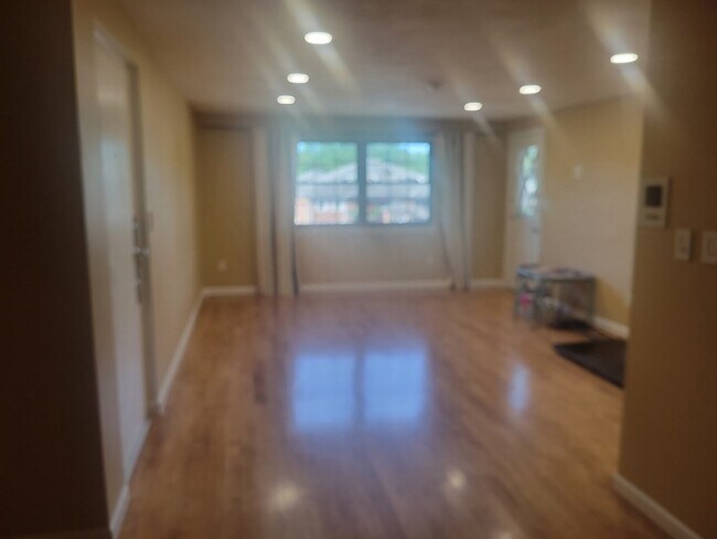 Building Photo - 360 Neponset St