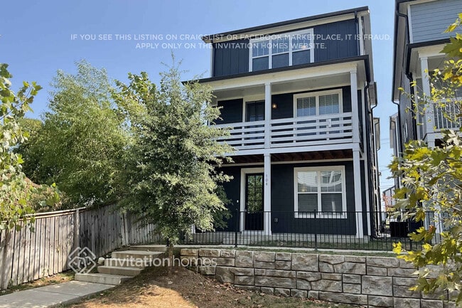 Building Photo - 647 Vernon Ave
