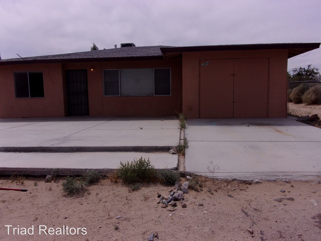 Foto principal - 3 br, 1 bath House - 3964 Adobe Rd.
