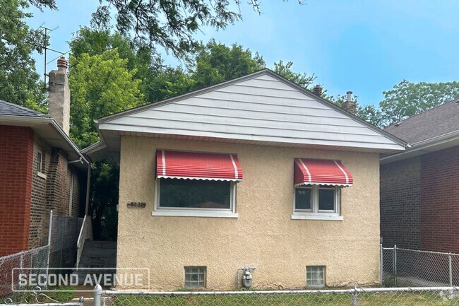 Building Photo - 8239 S Woodlawn Ave