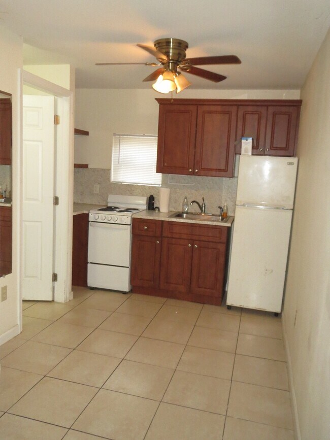 Foto del edificio - 2534 Taft St