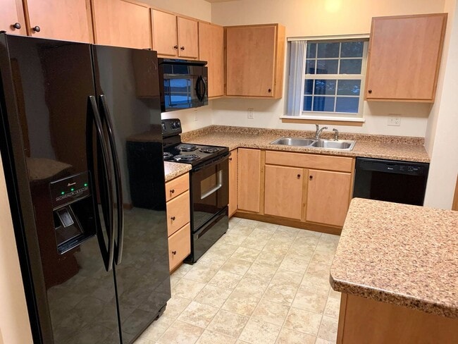 Building Photo - River Trail Estates - Half Off Security De...