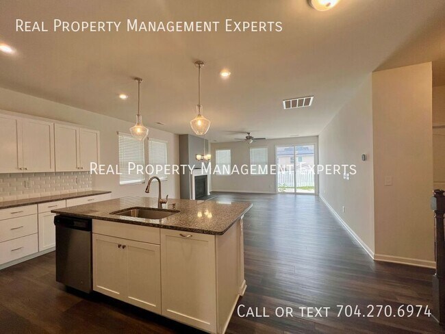 Foto del edificio - 6520 Georgia Oak Rd