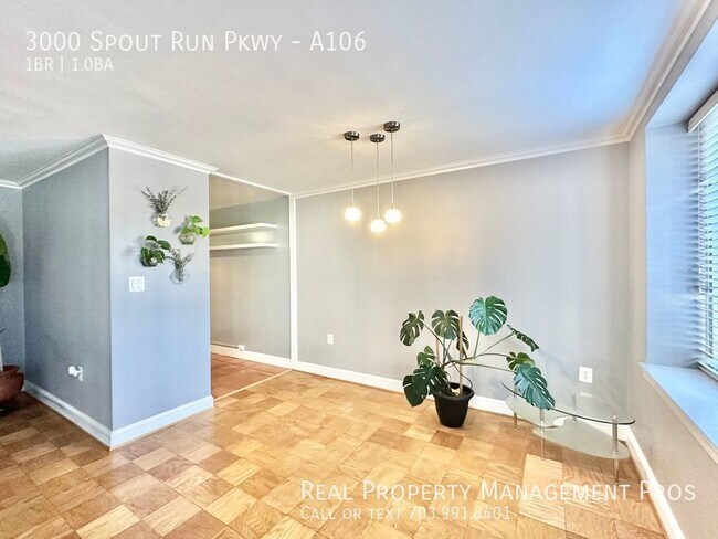 Building Photo - Stylish & Spacious Arlington Condo w/ Util...