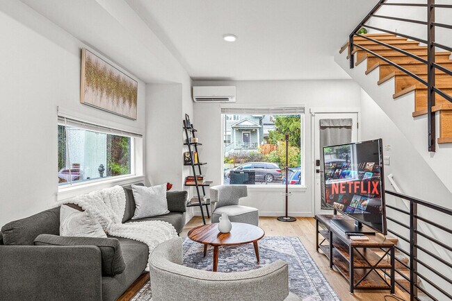 Building Photo - 5201 Brooklyn Ave NE