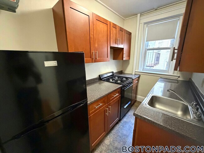 Building Photo - 1179 Boylston St