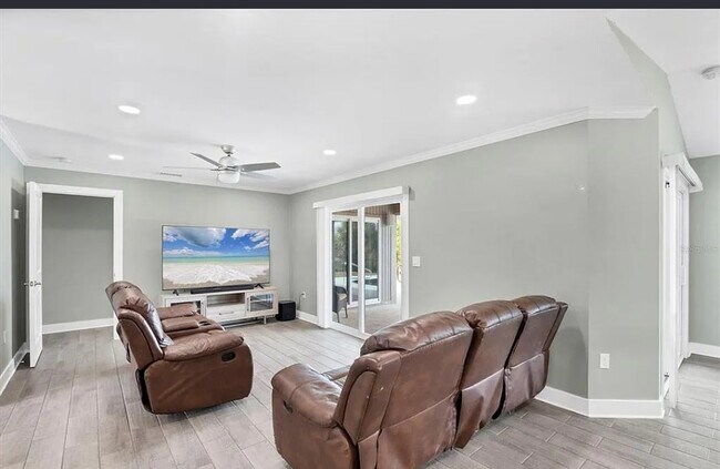 Foto del edificio - 9492 Galaxie Cir