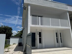 Building Photo - 3315 NW 13th Terrace