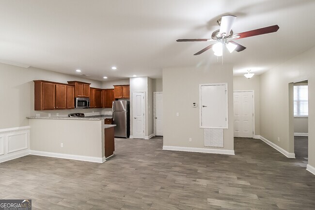 Building Photo - 4970 Summersun Dr