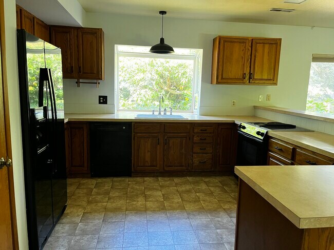 Foto del edificio - 7620 NE Meadowmeer Ln