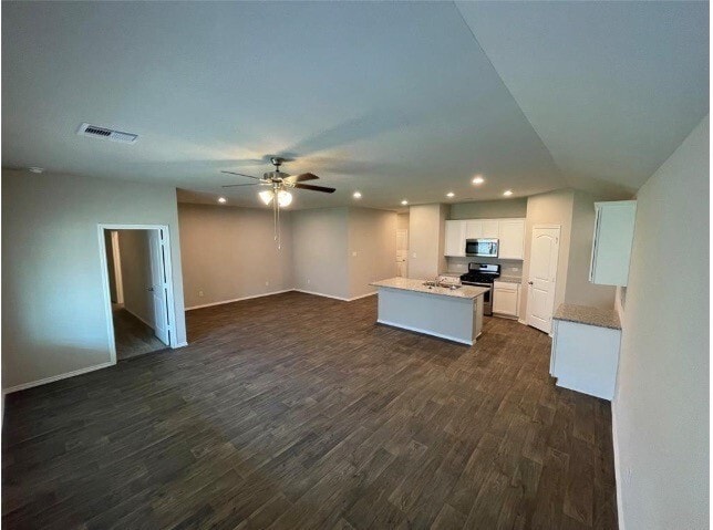 Foto del edificio - 16004 Birch Bay Ln