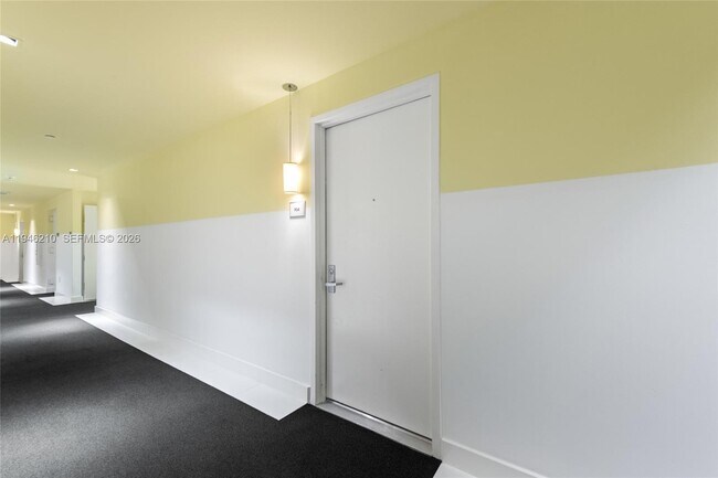 Foto del edificio - 465 Brickell Ave