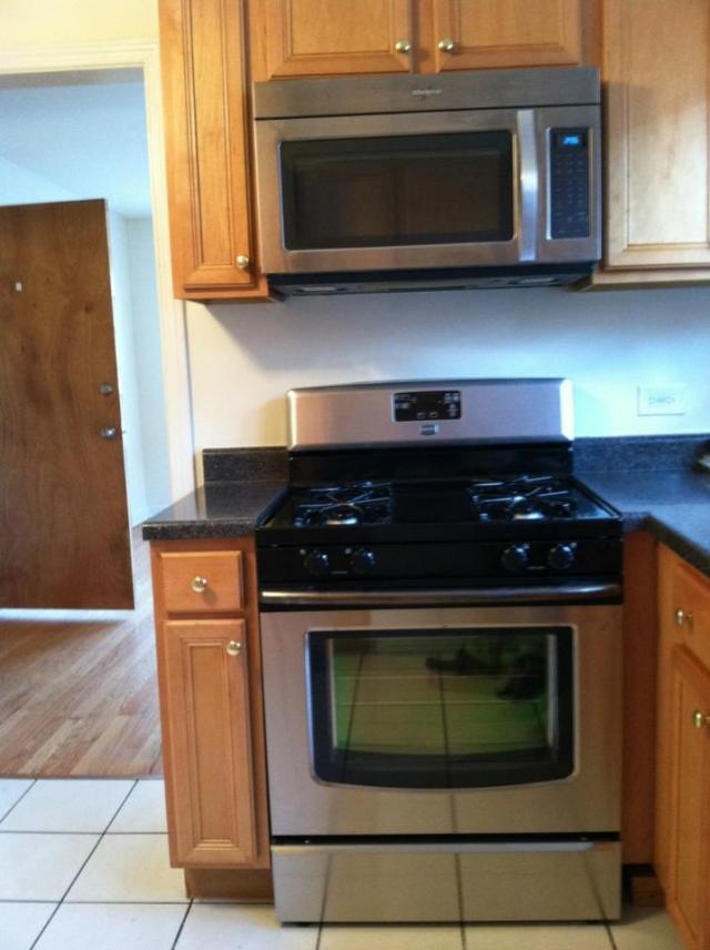 Foto del edificio - 2 bedroom in Skokie IL 60077