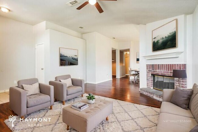 Foto del edificio - 2111 Dandelion Dr