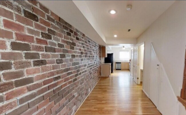 Foto del edificio - 922 W St NW