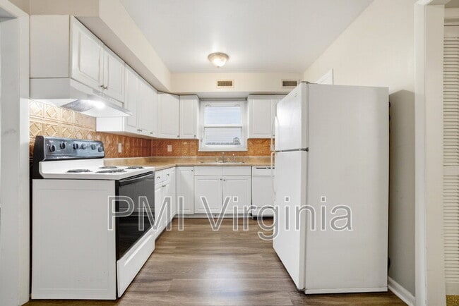 Foto del edificio - 4209 Dunning Rd