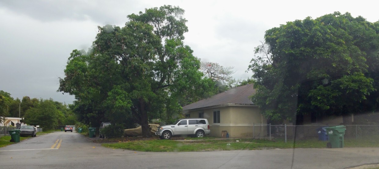 Building Photo - 9203 NW 30th Ave
