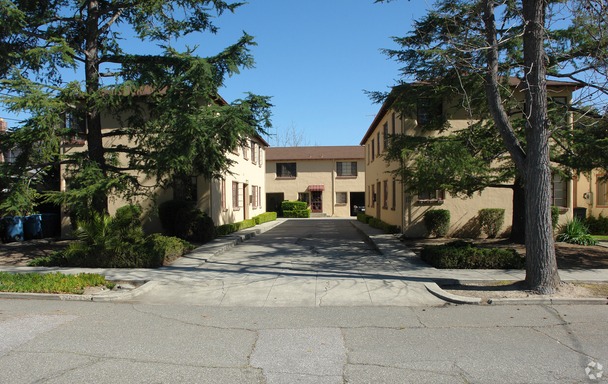 Building Photo - College Terrace Apartments