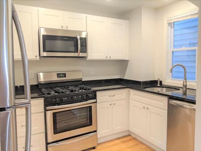 Foto del edificio - 44 Cogswell Ave