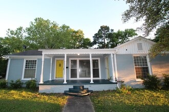 Building Photo - 427 E 5th St