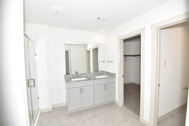 Foto del edificio - 1515 Cordelia Ct