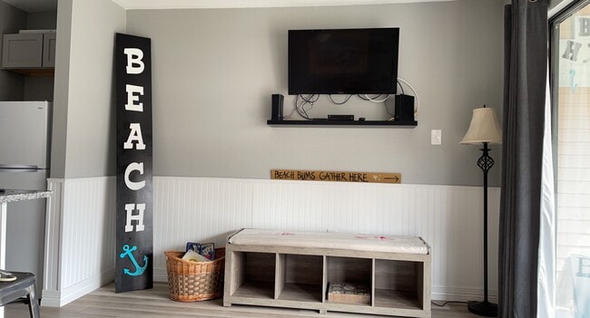 Building Photo - 3938 Surfside Blvd