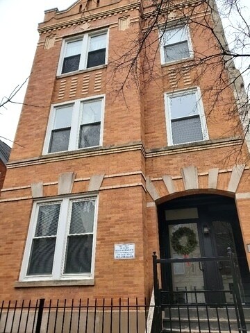 Primary Photo - 1254 N Maplewood Ave