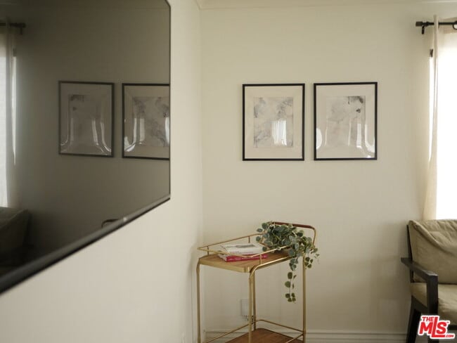 Foto del edificio - 1468 Kurtz Ave