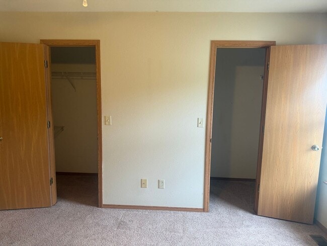 Building Photo - 20304 Skyview Dr