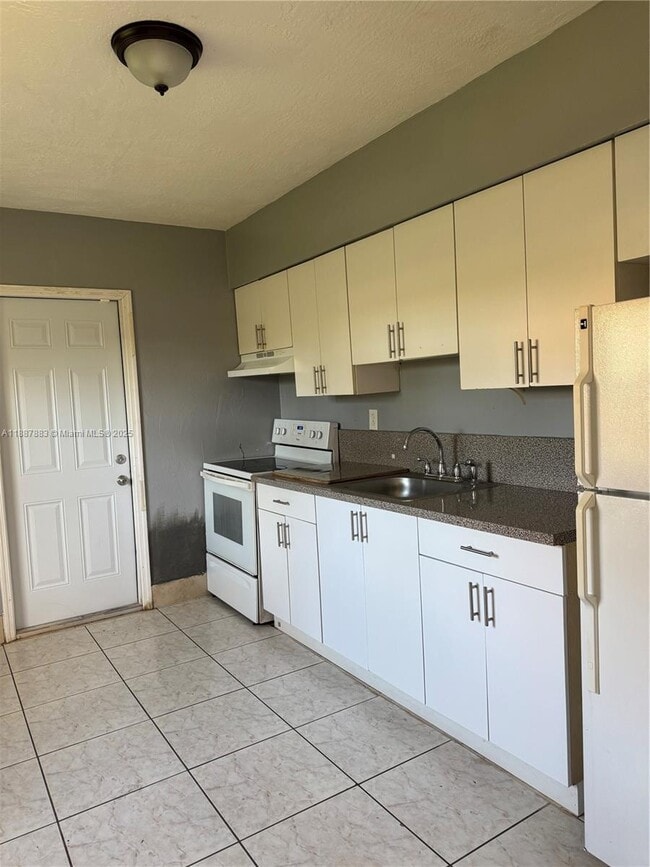 Foto del edificio - 6027 SW 36th Ct