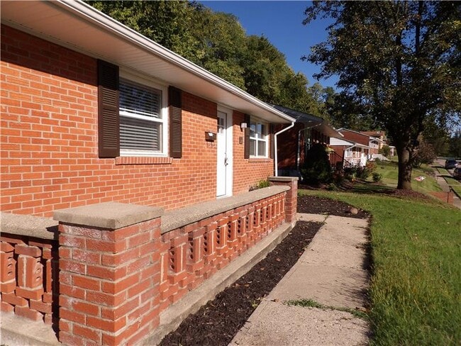 Foto del edificio - 122 Tracy Ln