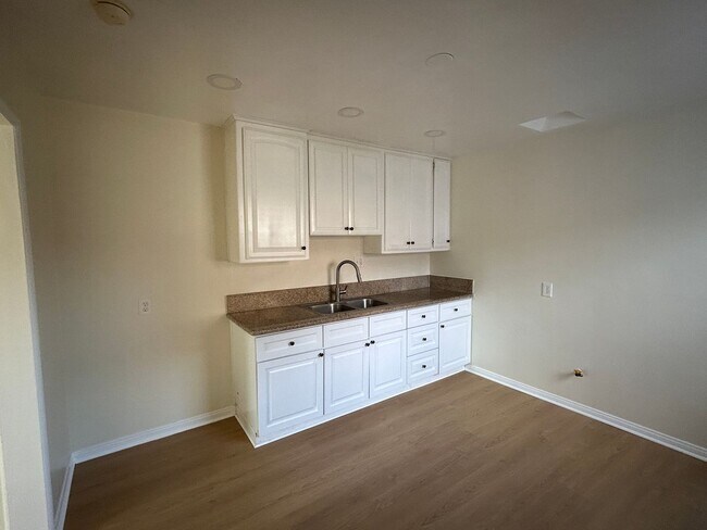 Building Photo - 147th St. 3129-3131 1/2