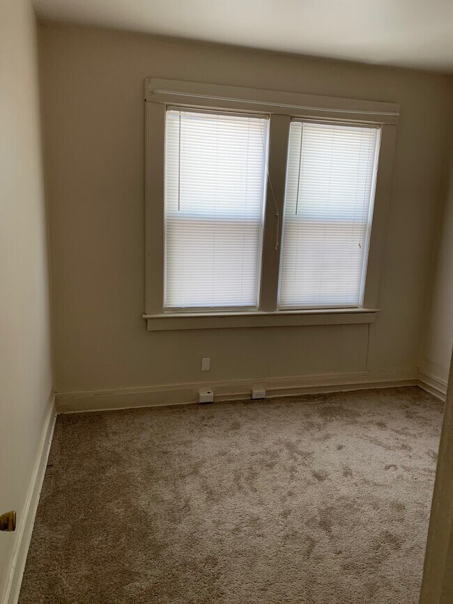 Building Photo - 156A Lewis St