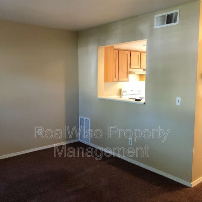 2530 Siskiyou Blvd, Ashland, OR 97520 Condo for Rent in Ashland, OR