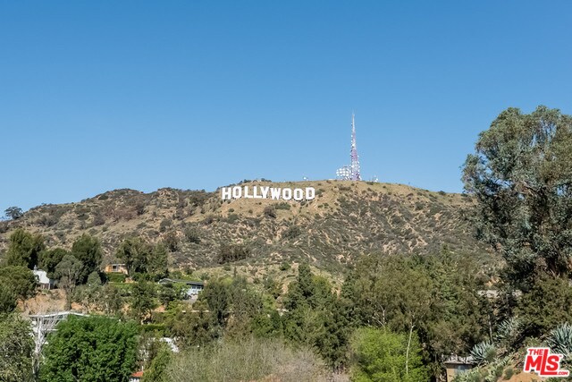 Foto del edificio - 6193 Rockcliff Dr