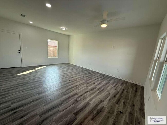 Foto del edificio - 5160 Alexa Rd