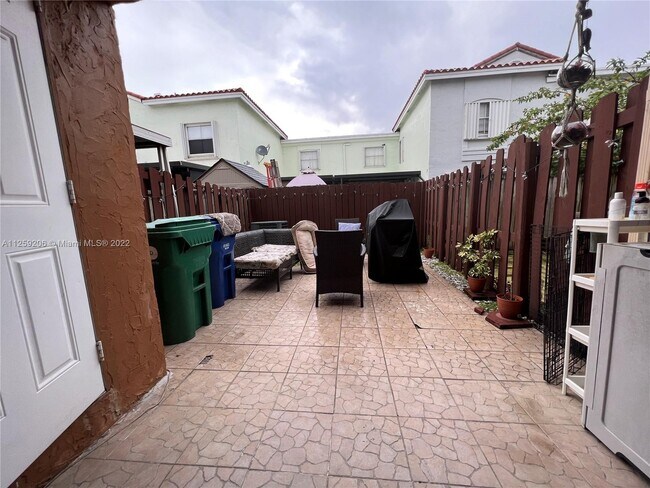 Foto del edificio - 1187 NW 124th Ave